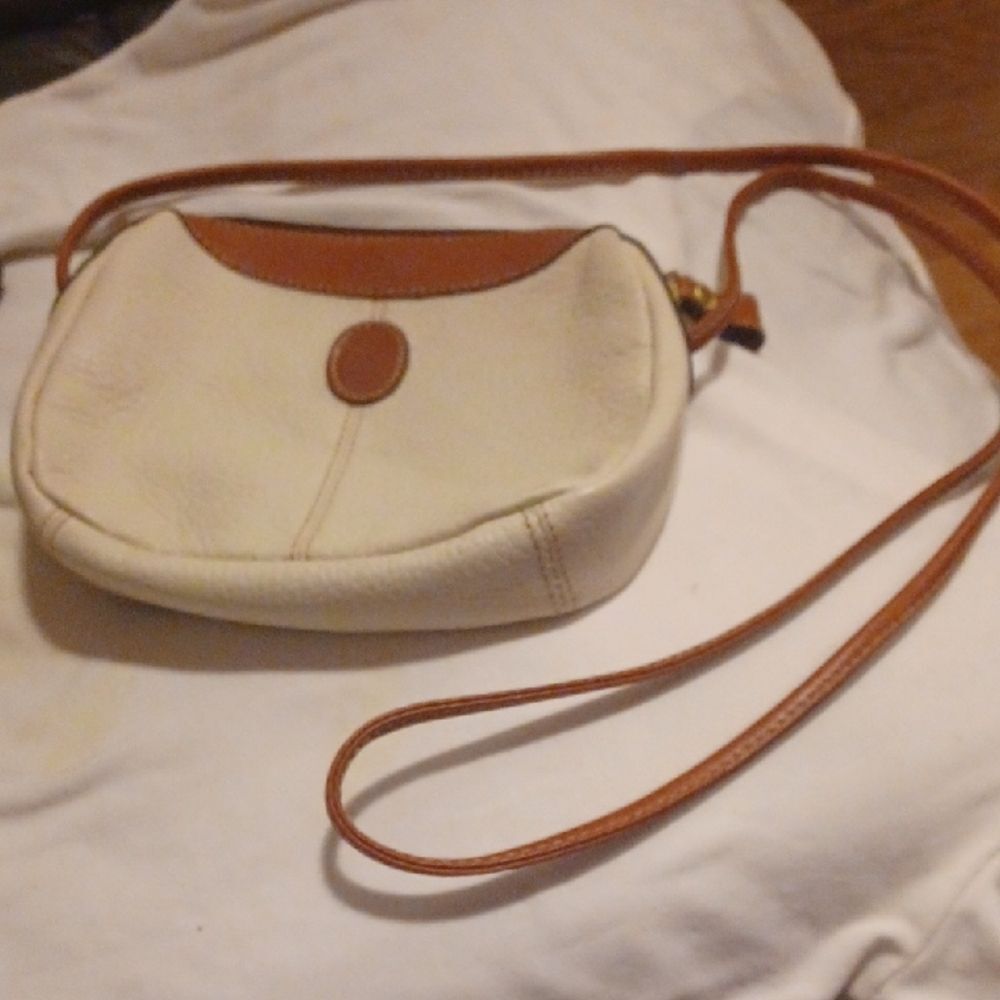 Gloria Vanderbilt Y2K 100%Leather Pebble Cream  Women's Crossbody Bag